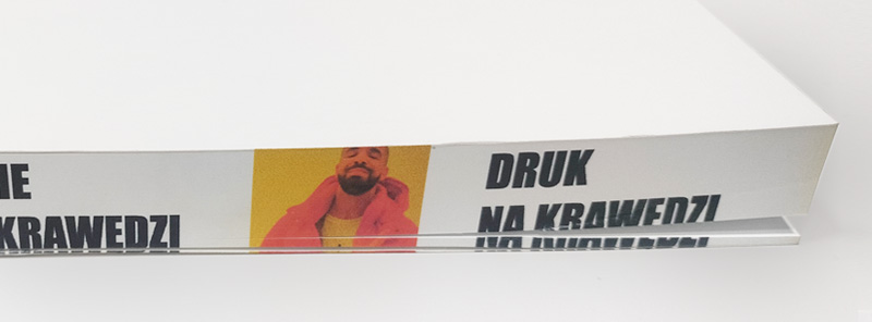 teksty na grzbiecie