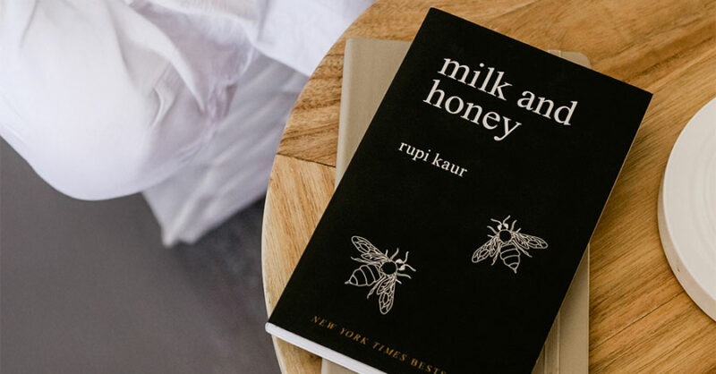 okładka - rupi kaur